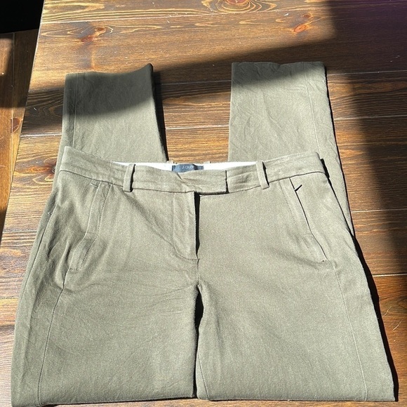 J. Crew Pants - J. Crew “Maddie” Olive Green Pants. Size 4.